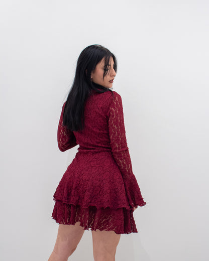 Abito Corto in Pizzo Sangallo Bordeaux – Maniche a Campana e Gonna a Balze