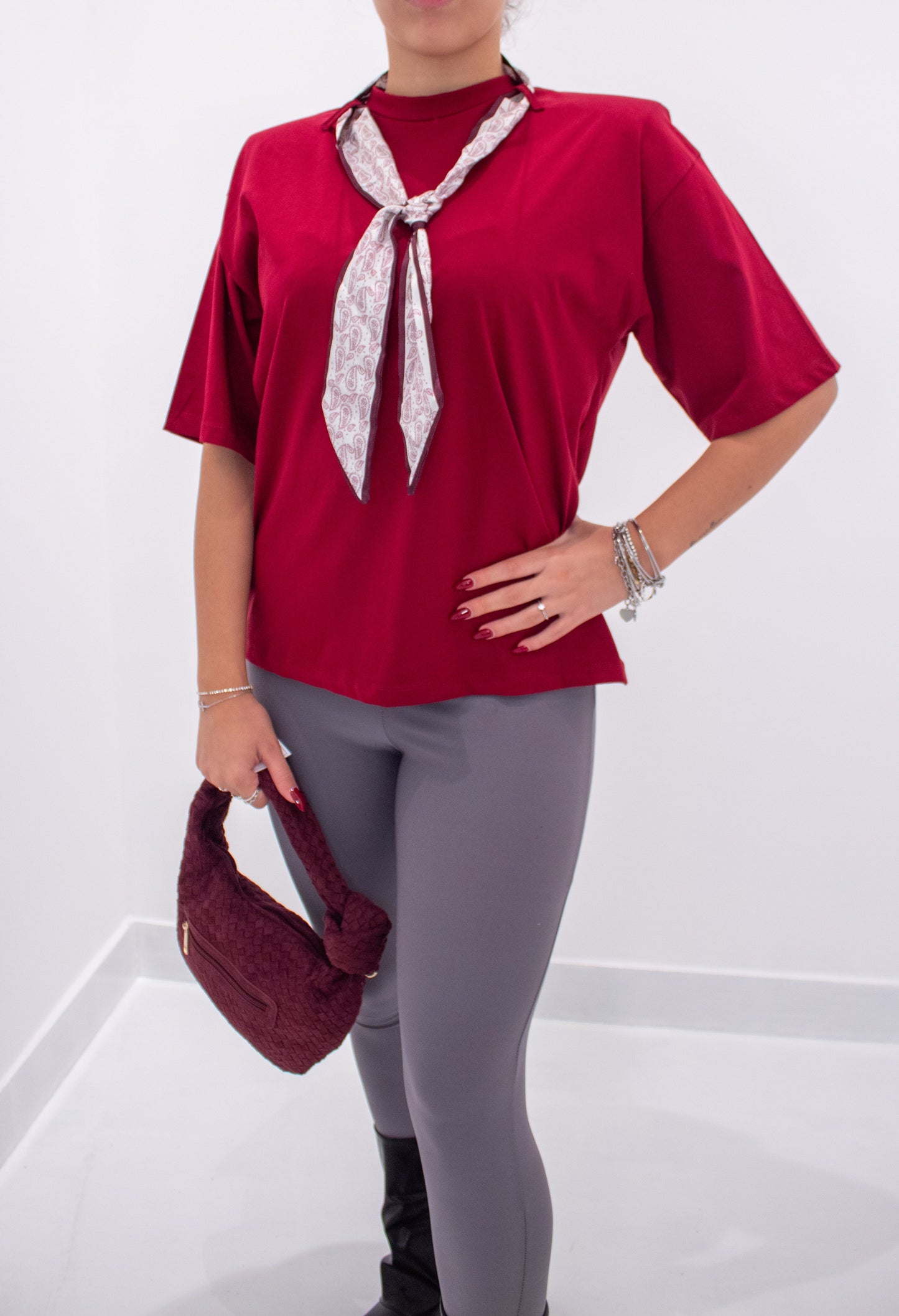 T-shirt con foulard Bordeaux