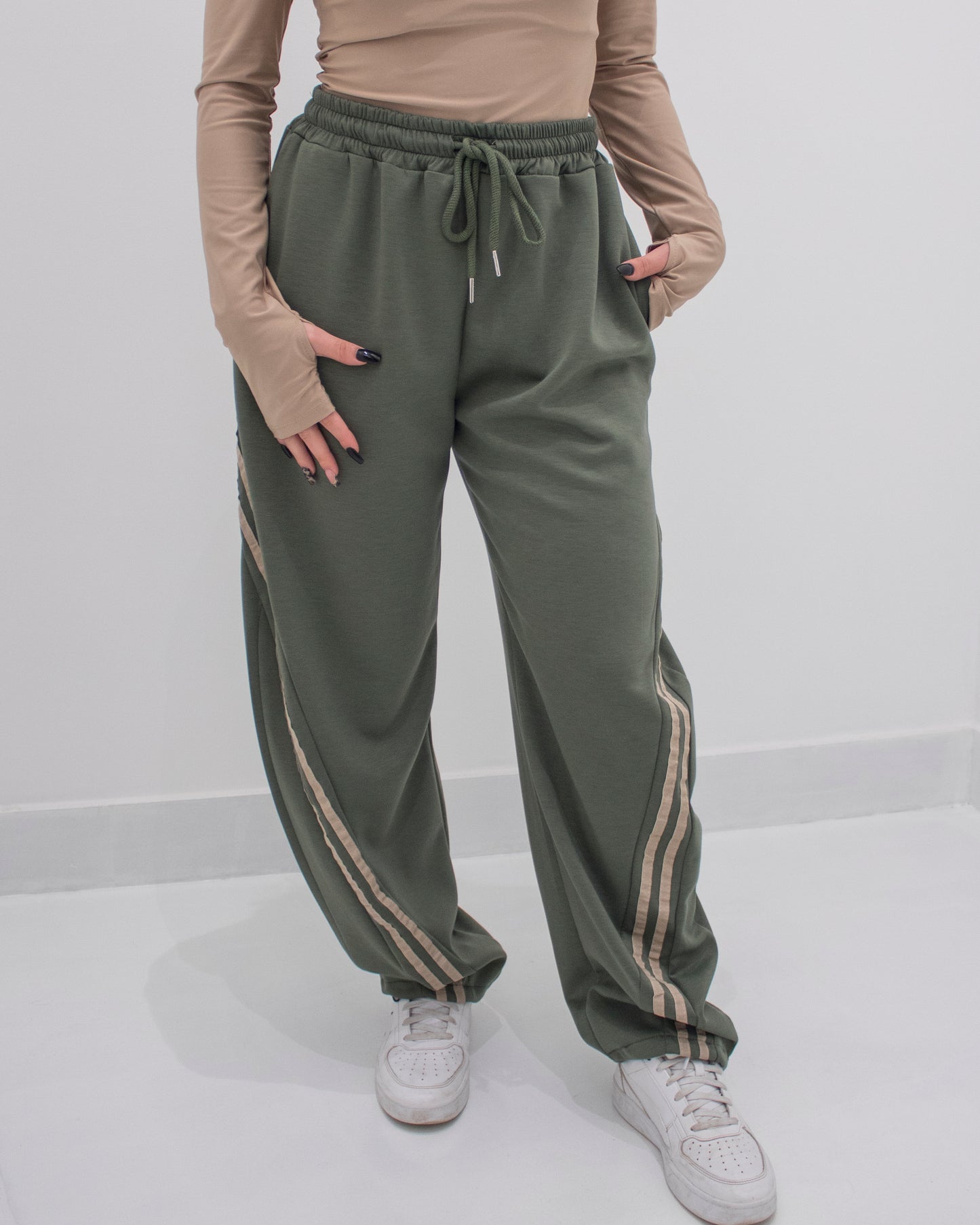 Pantalone Jogger con banda laterale Verde