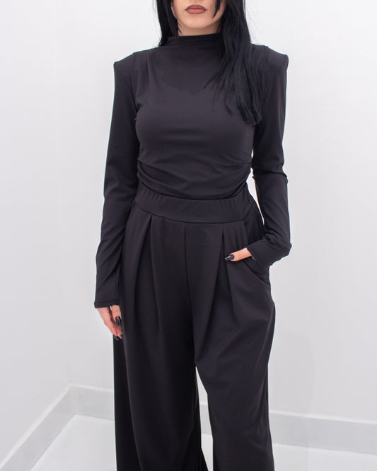 Coordinato Nero: Maglia Lupetto e Pantalone Palazzo a Vita Alta
